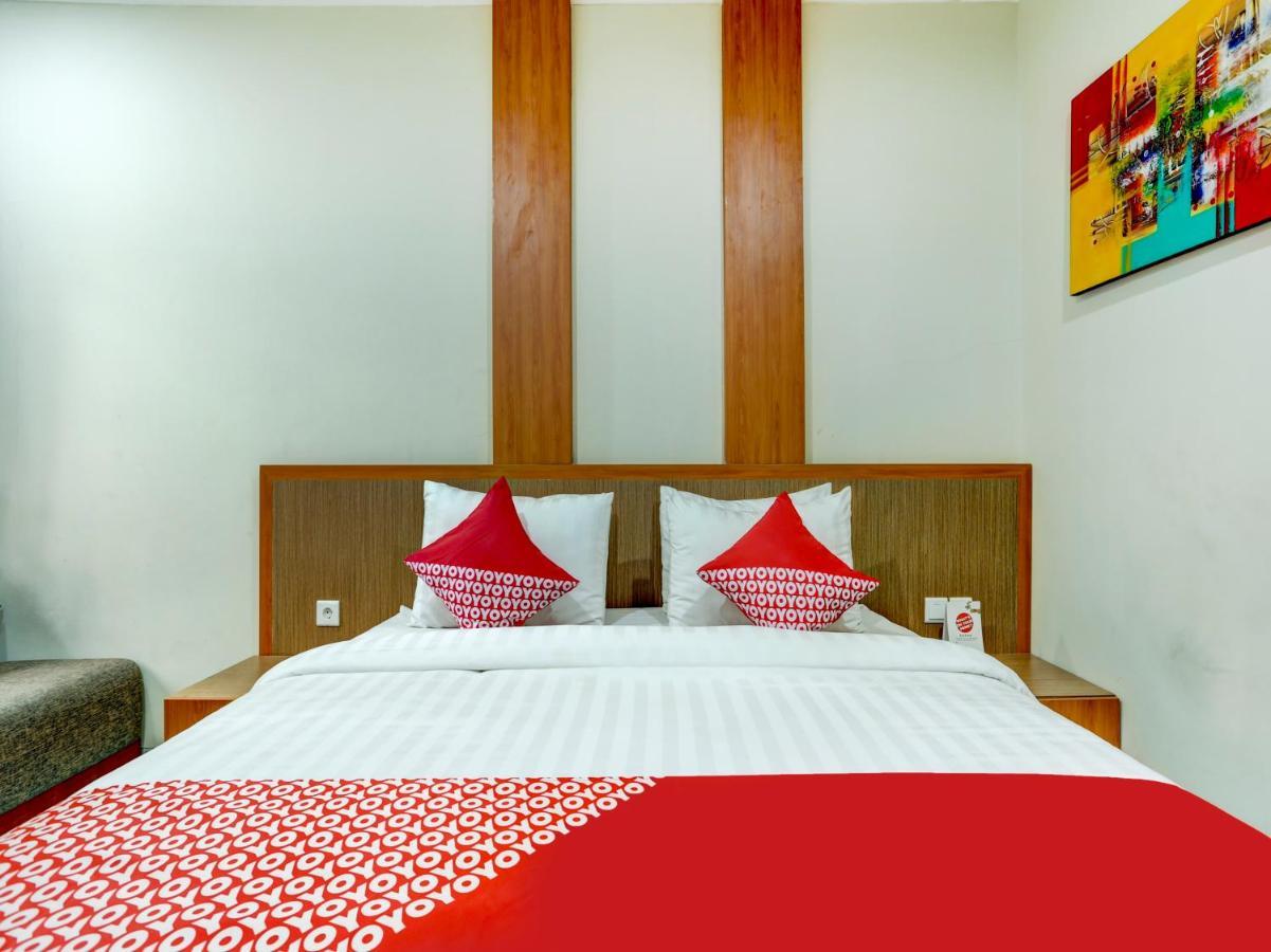 Super Oyo Capital O 90291 Vin Stay Petanu Pesanggaran Buitenkant foto