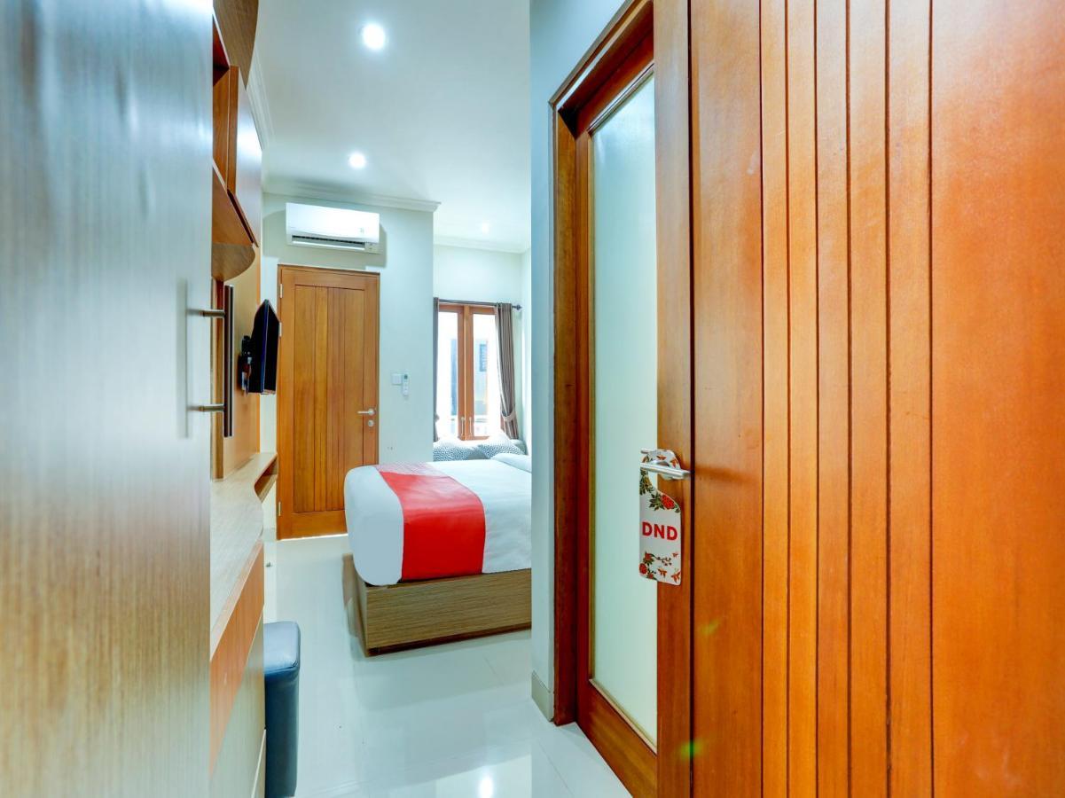 Super Oyo Capital O 90291 Vin Stay Petanu Pesanggaran Buitenkant foto